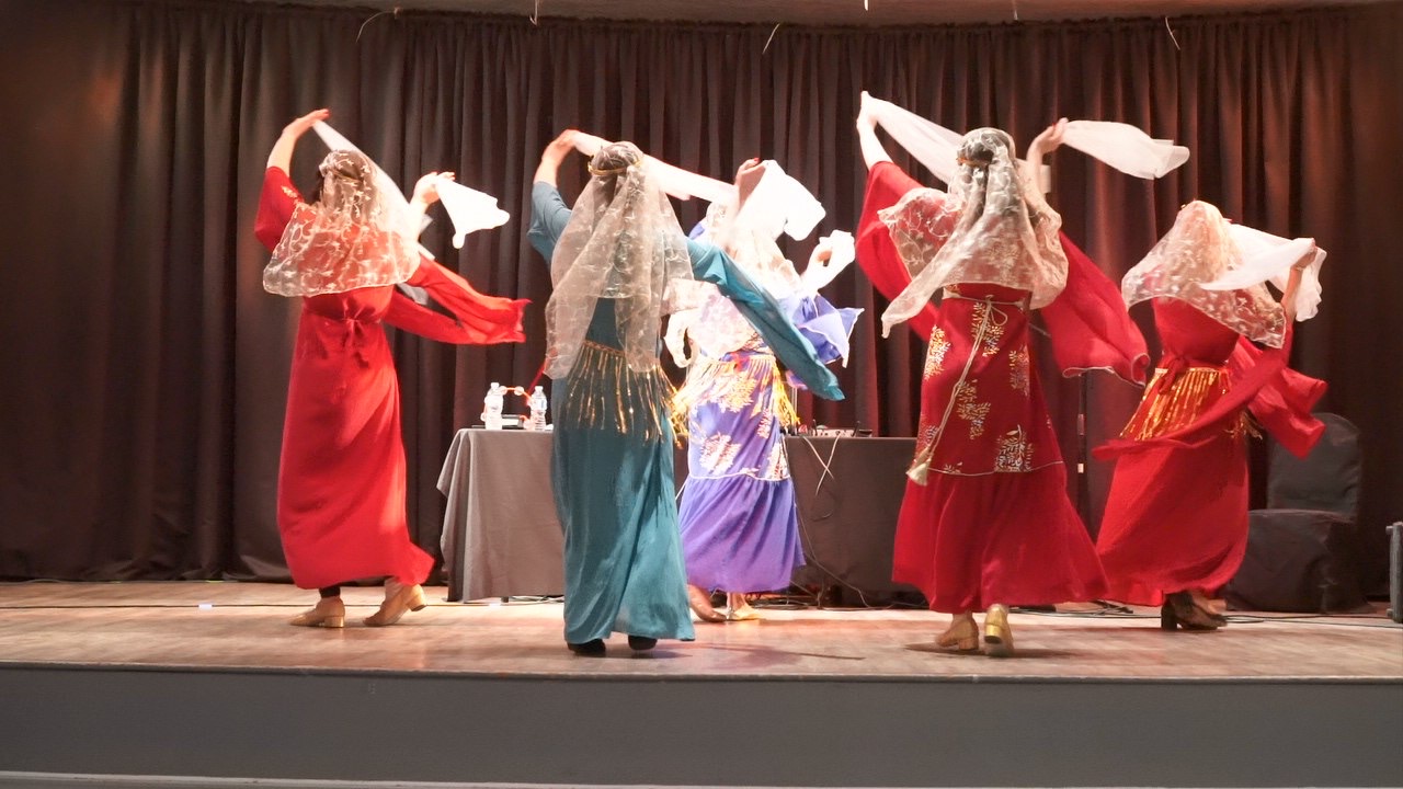 PUHA DANCE GROUP